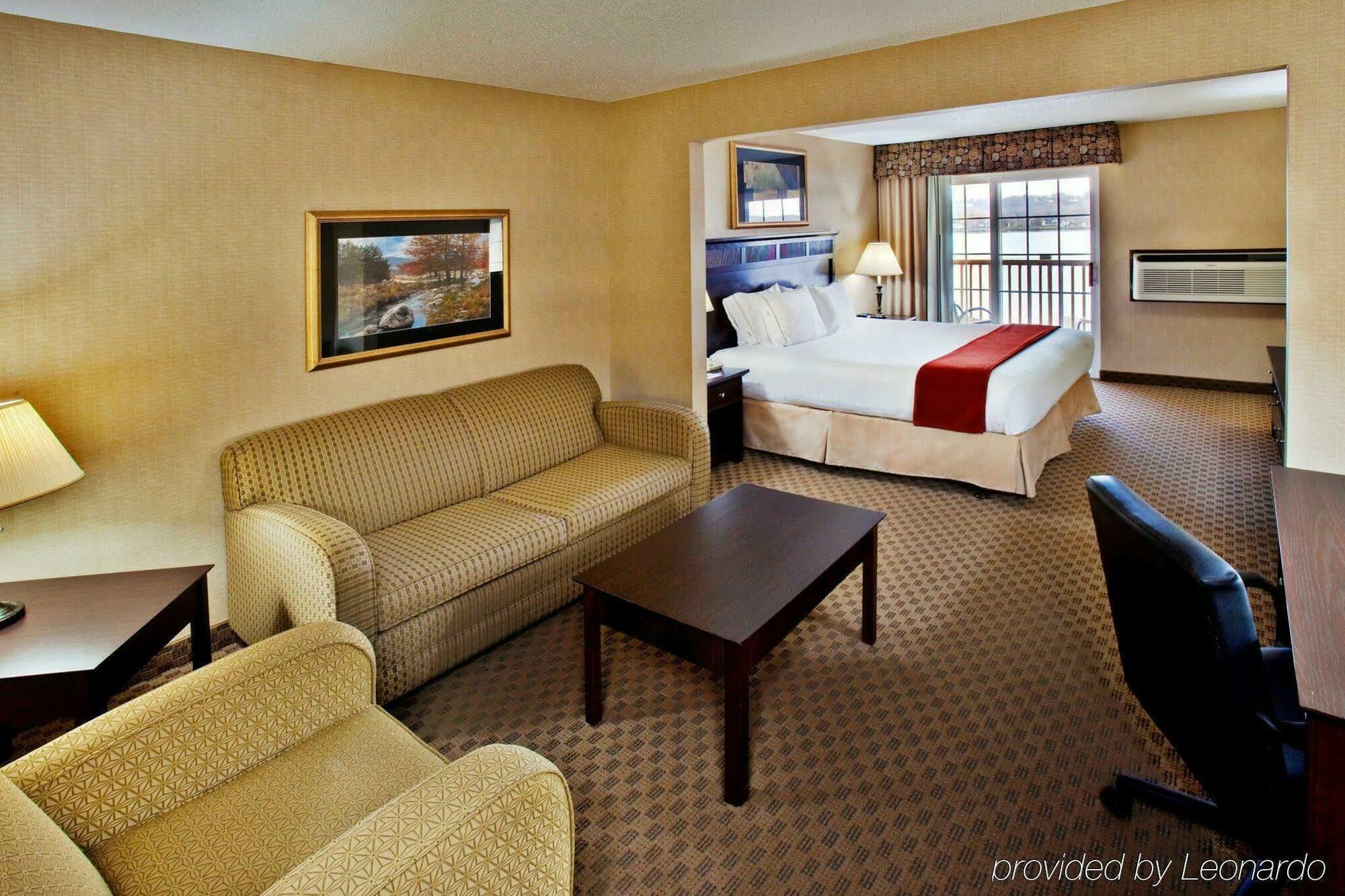 Holiday Inn Express Le Claire Riverfront-Davenport By Ihg Exteriör bild