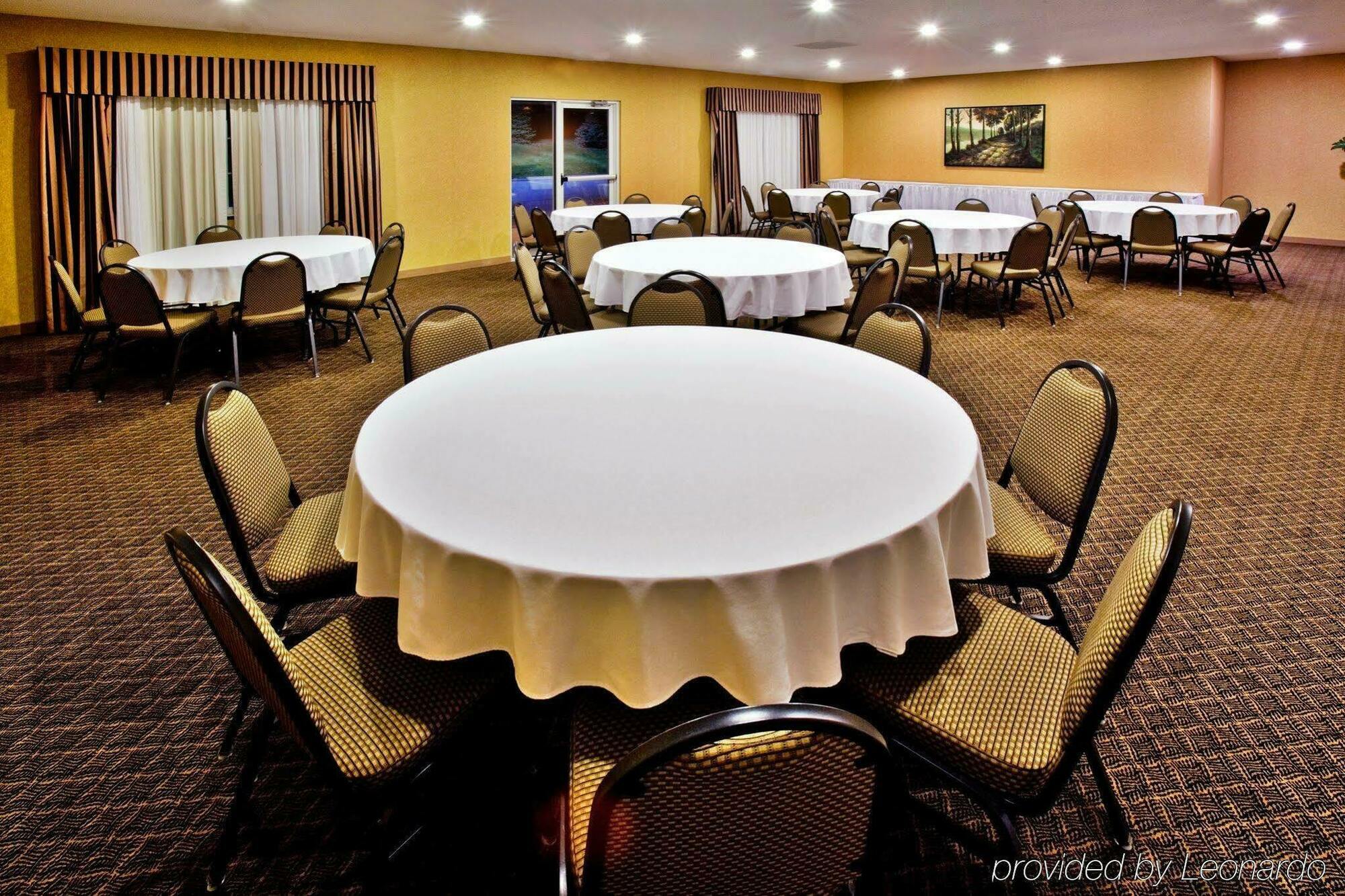Holiday Inn Express Le Claire Riverfront-Davenport By Ihg Restaurang bild